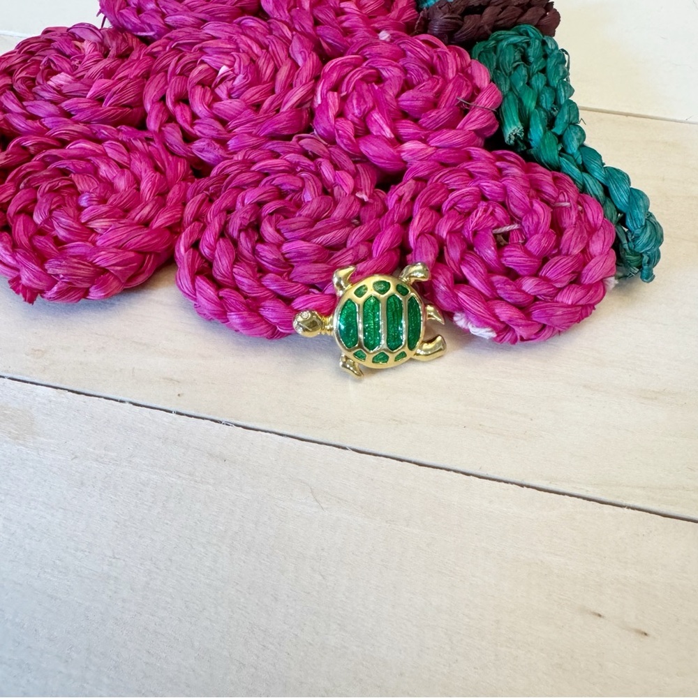 Vintage Signed MFA Gold Tone Green Enamel Sparkle Eyes Turtle Brooch Pin